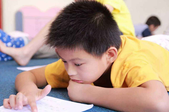 Con thông minh chưa chắc đã học giỏi là vì thiếu một điều kiện, hiểu lầm lớn của cha mẹ có thể ảnh hưởng đến trẻ suốt đời