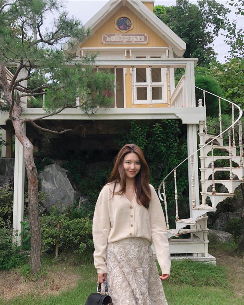 Muôn kiểu diện cardigan xinh yêu như dàn mỹ nhân SNSD-8