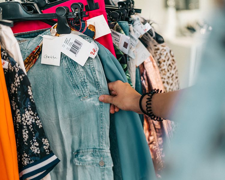 5 cách tiết kiệm cực kỳ sai lầm mà chị em thường mắc phải-2