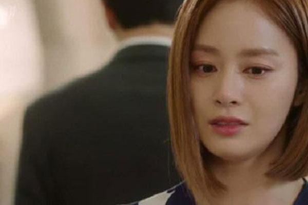 Nửa đêm khuya khoắt thấy chồng ngồi viết thư, tôi lén điều tra thì phát hiện sự thật anh chôn giấu 2 năm qua-3
