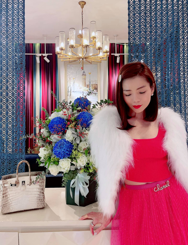 Khoe loạt ảnh chổng bàn tọa, thế mà Lệ Quyên cứ ăn mặc thế này thì chết dở!-3