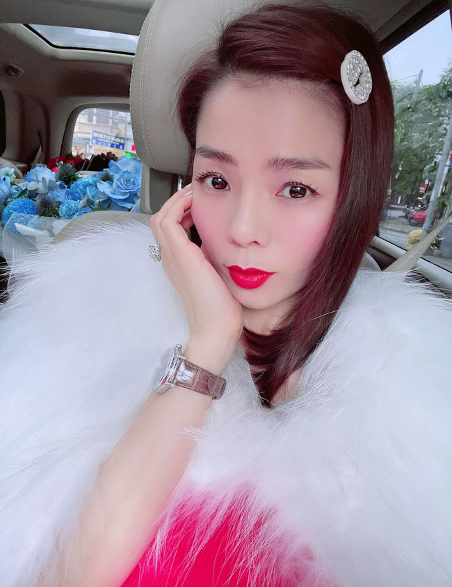 Khoe loạt ảnh chổng bàn tọa, thế mà Lệ Quyên cứ ăn mặc thế này thì chết dở!-4