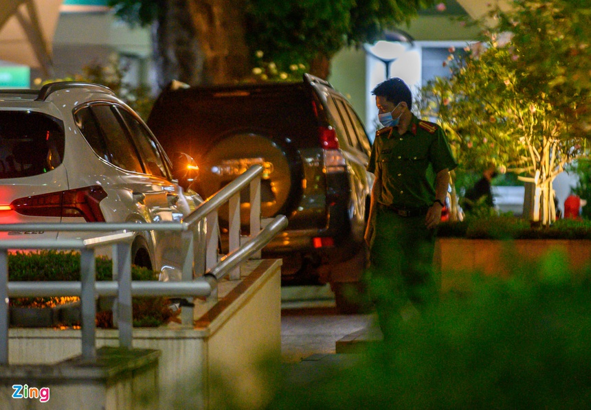 Công an làm việc tại Bệnh viện Bạch Mai-3