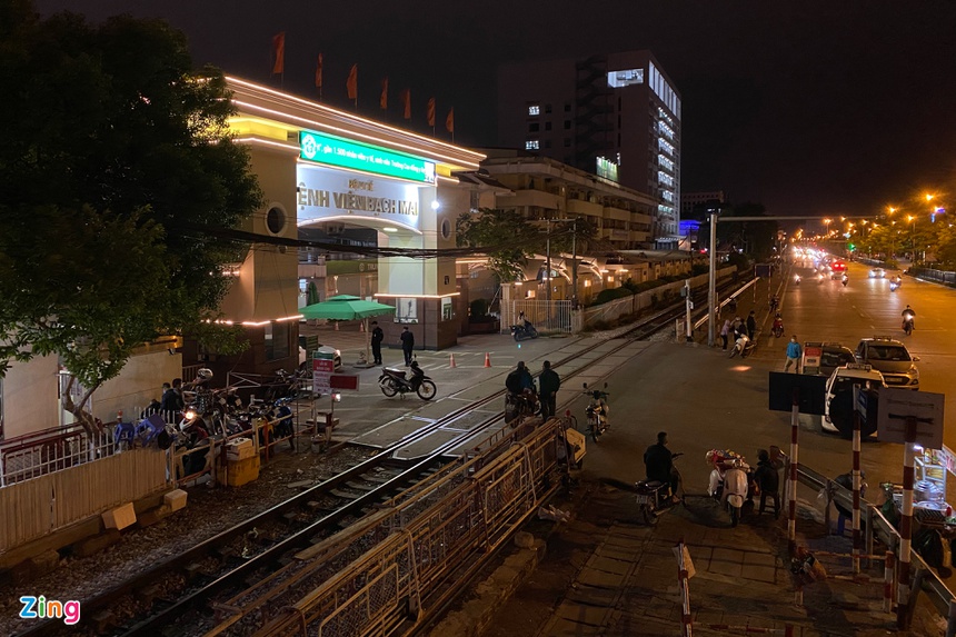 Công an làm việc tại Bệnh viện Bạch Mai-8