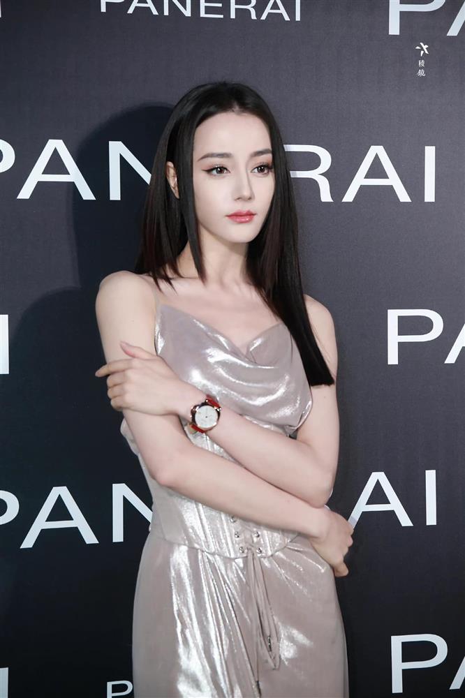 Địch Lệ Nhiệt Ba khiến cõi mạng chao đảo vì style tuần qua đẹp rụng rời mọi góc-1