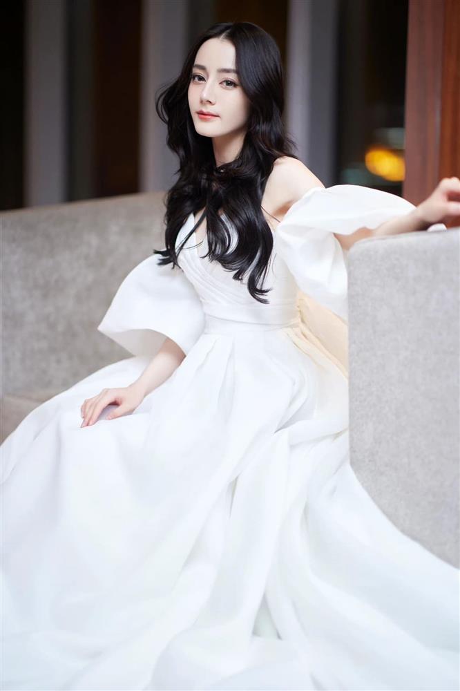 Địch Lệ Nhiệt Ba khiến cõi mạng chao đảo vì style tuần qua đẹp rụng rời mọi góc-3