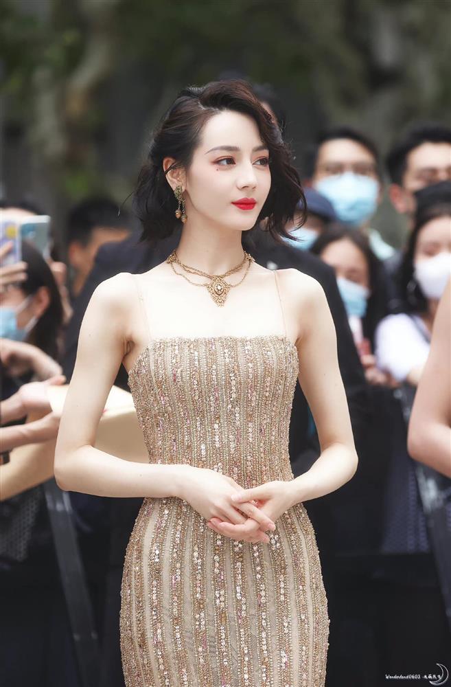 Địch Lệ Nhiệt Ba khiến cõi mạng chao đảo vì style tuần qua đẹp rụng rời mọi góc-7