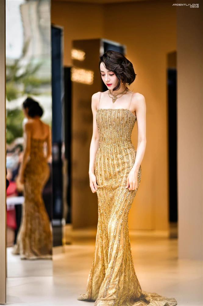 Địch Lệ Nhiệt Ba khiến cõi mạng chao đảo vì style tuần qua đẹp rụng rời mọi góc-8