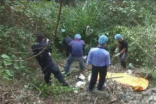 Vợ chết đói vì bị chồng nhốt trong rừng 5 tháng, phản ứng khó hiểu của gia đình nạn nhân đối với con rể gây ức chế