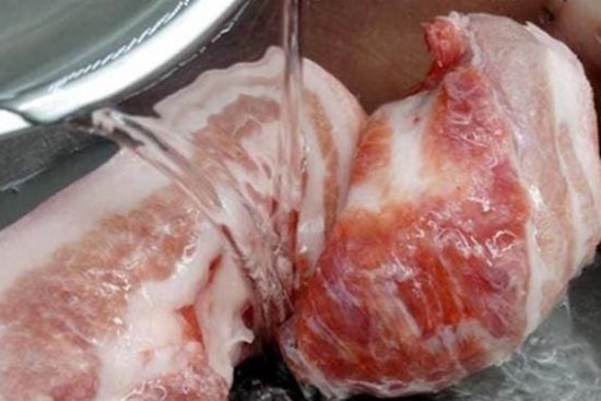 Không dùng nước sôi để rã đông thịt, hướng dẫn bạn một phương pháp hay, rã đông 10 phút, thịt tươi và không tanh