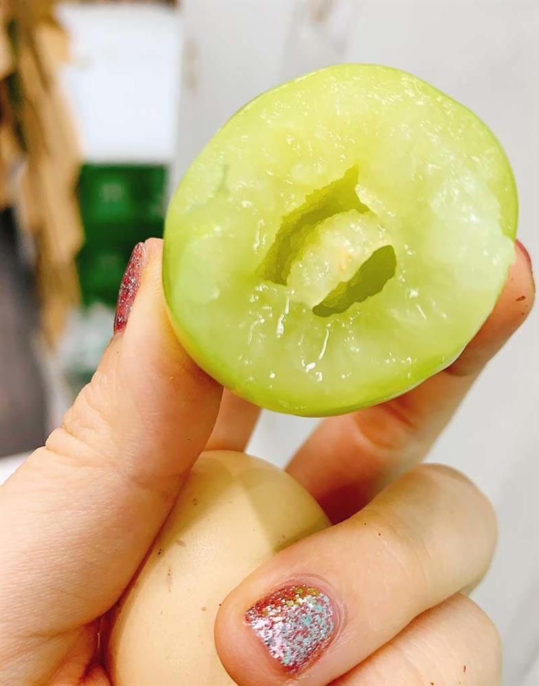 Nho Nhật Bản siêu đắt đỏ: Ăn đủ combo mất 20 triệu đồng-4