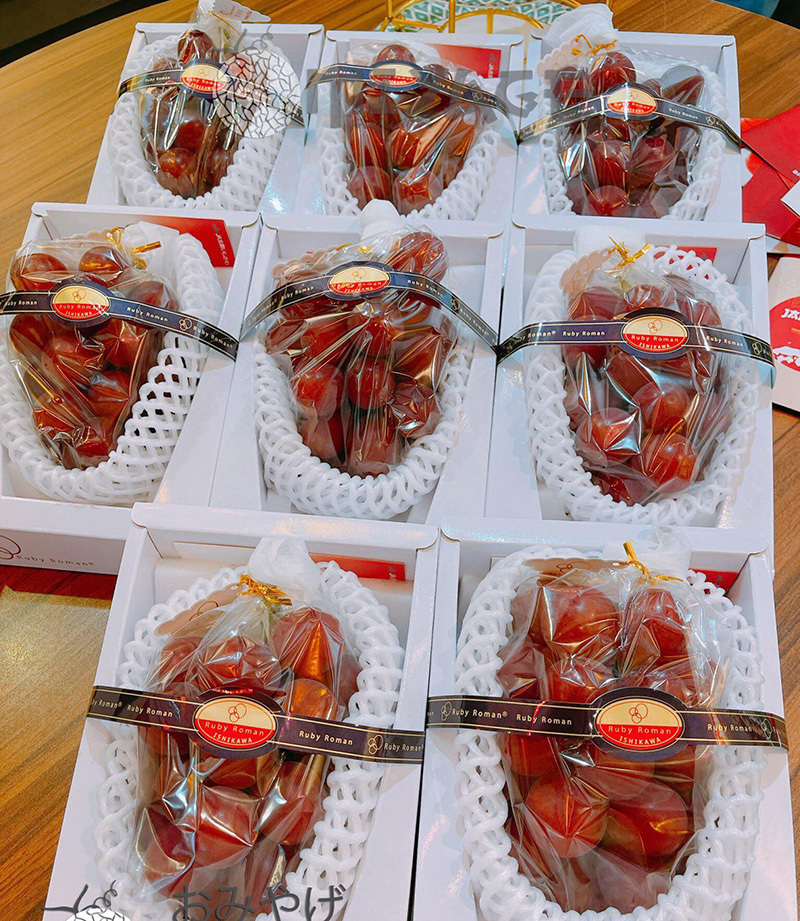 Nho Nhật Bản siêu đắt đỏ: Ăn đủ combo mất 20 triệu đồng-9