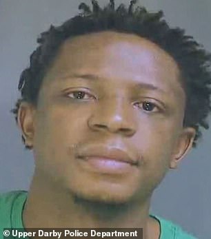 Vụ cô gái bị cưỡng hiếp trên tàu: Suốt 45 phút không một ai can ngăn, khi sự vô cảm bị lây lan thành nỗi xấu hổ cho xã hội-3