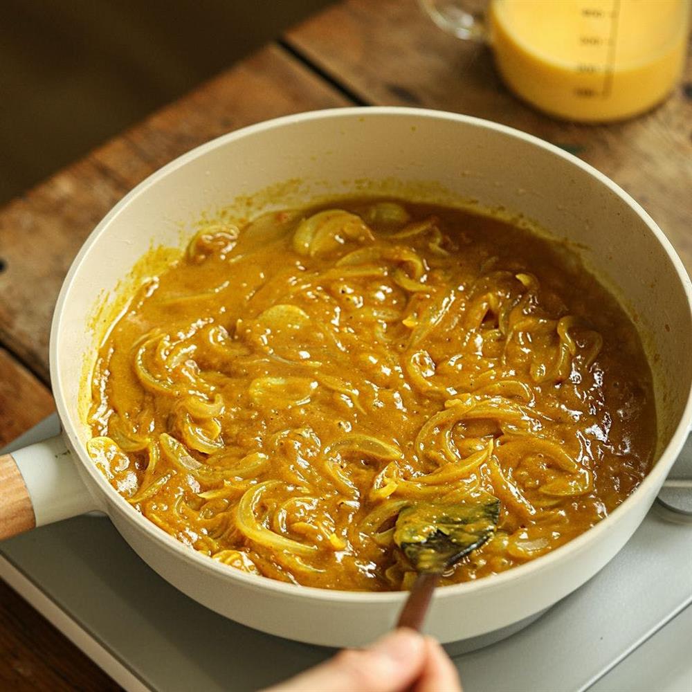 Đổi bữa với món cà ri trứng lạ miệng, đơn giản mà lại ngon!-11