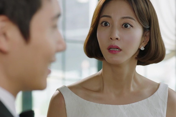 Nửa đêm chồng cũ đập cửa gào thét, tôi chạy ra xem thì anh ta quỳ xuống đưa một thứ bất ngờ-2