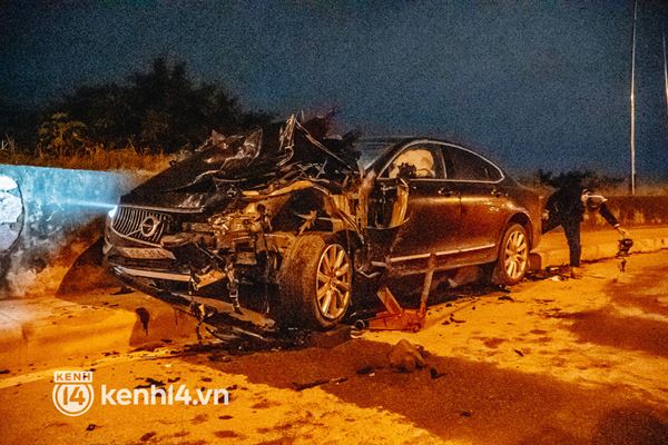 Hà Nội: 5 xe va chạm liên hoàn trong đêm, nạn nhân văng từ mặt đường xuống chân đê-3