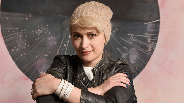 Tài tử Alec Baldwin lên tiếng về vụ bắn chết người ở phim trường, cảnh sát hé lộ sự thật về khẩu súng và nhân vật đáng ngờ-3