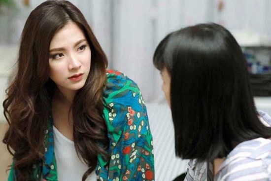 Chăm chị chồng ở cữ suốt 3 tháng ròng, ngày tôi về, chị đưa hộp quà khiến tôi tê tái cõi lòng