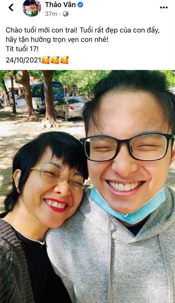 Sau loạt ảnh gầy rộc vì nằm viện, NS Công Lý có chia sẻ liên quan tới 1 nhân vật mà cả vợ cũ và bà xã đều hưởng ứng?-2