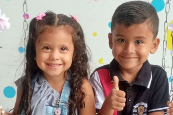 Đến thăm nhà ông bà được vài giờ, 2 anh em nôn mửa dữ dội rồi mất mạng chỉ vì Tử thần ẩn náu trong vườn-1