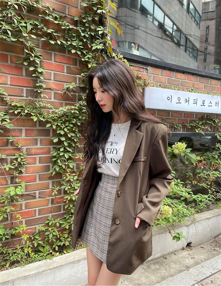 4 kiểu áo khoác nhẹ nhàng cho trời se lạnh, nàng nào cũng nên sắm để lên level mặc đẹp-6