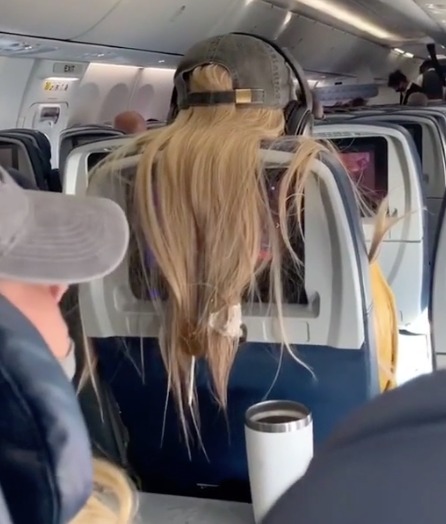 Đi máy bay gặp cảnh sợ hết hồn, người đàn ông đăng đàn mách dân mạng thì được khuyên đủ cách xử lý không tưởng-4