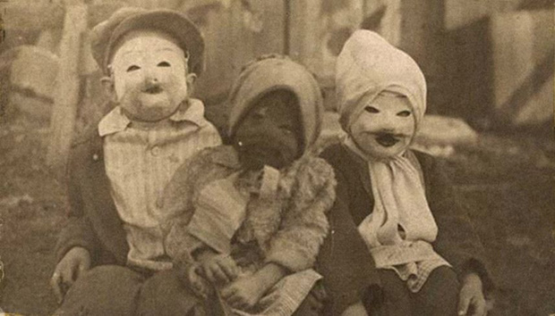 21 bộ đồ Halloween kinh dị từ thời các cụ nhưng vẫn đủ sức dọa con cháu phát khiếp dù chỉ nhìn qua ảnh-19