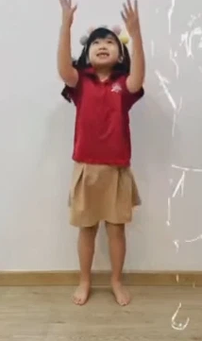 Hình ảnh mới nhất của con gái cố diễn viên Mai Phương: Cao lớn phổng phao, hiện được chăm sóc thế nào?-1