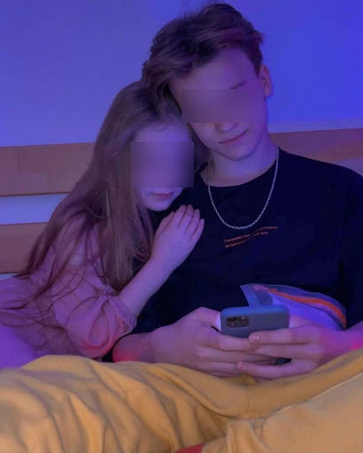 Con gái 8 tuổi đăng loạt ảnh nhạy cảm cùng bạn trai, phản ứng của người mẹ khiến dân tình thốt lên 3 chữ: Quá phẫn nộ-3