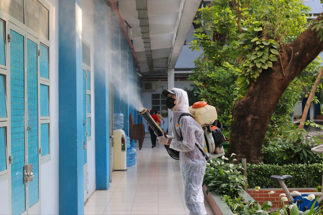 TPHCM gấp rút dọn trường đón học sinh-1