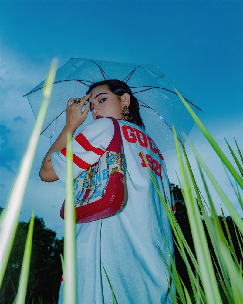 Nhờ 2 độc chiêu này, nguyên lứa đàn em kém cả giáp không ai vượt mặt nổi Hà Hồ khi đụng độ-3