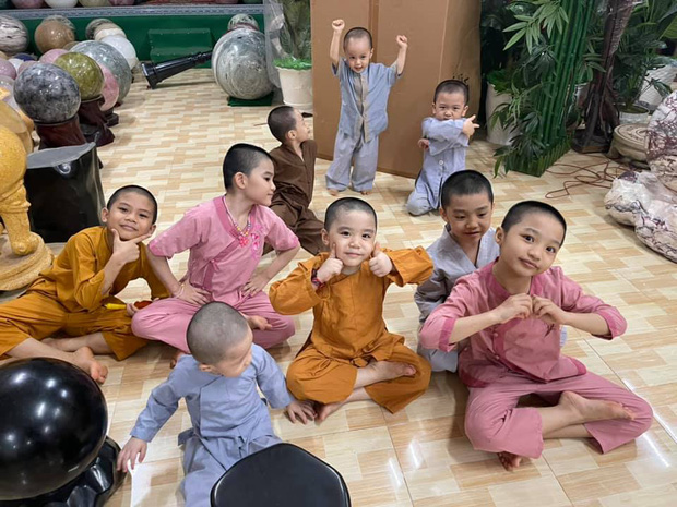 5 em bé ở Tịnh thất Bồng Lai nổi tiếng từ Thách Thức Danh Hài giờ ra sao?-7
