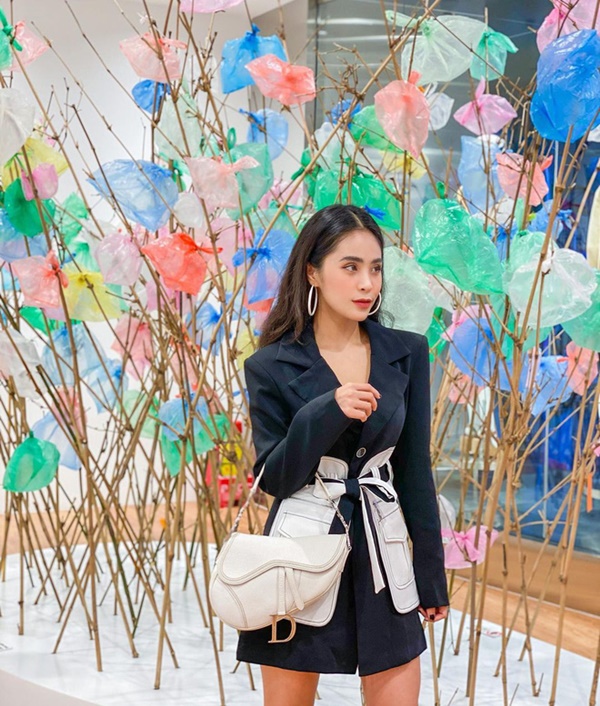 Các chị bán hàng online máu mặt ai cũng giàu: Nhà - xe dăm ba cái, chán biệt thự thì ở chung cư, đồ hiệu chật kín tủ, vi vu sang chảnh suốt ngày-16