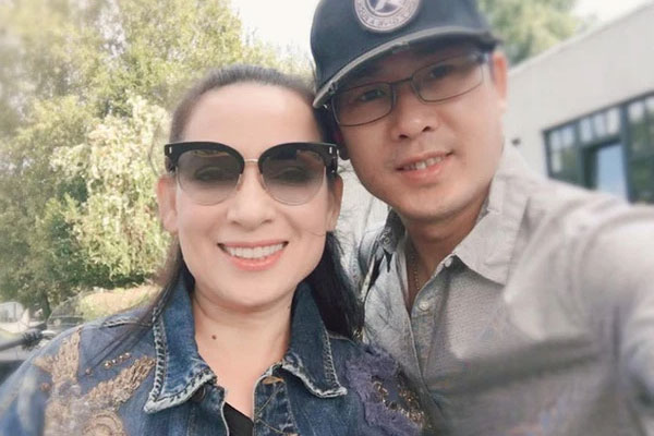 Hình ảnh lần đầu được công bố của cố ca sĩ Phi Nhung: Đôi mắt sưng húp vì khóc khi vướng loạt lùm xùm-4