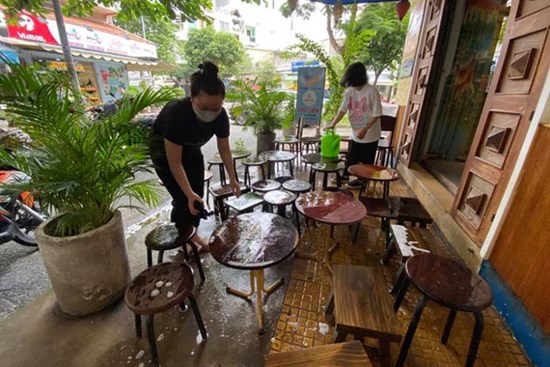 Mở quán ăn uống tại chỗ ở TP.HCM: Khách hàng phải tiêm vaccine và xét nghiệm âm tính