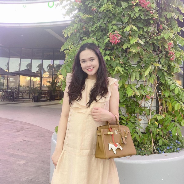 Các chị bán hàng online máu mặt ai cũng giàu: Nhà - xe dăm ba cái, chán biệt thự thì ở chung cư, đồ hiệu chật kín tủ, vi vu sang chảnh suốt ngày-45