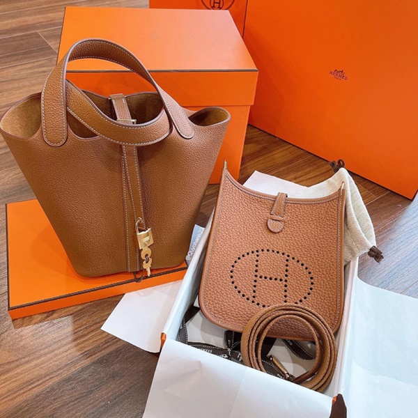 Các chị bán hàng online máu mặt ai cũng giàu: Nhà - xe dăm ba cái, chán biệt thự thì ở chung cư, đồ hiệu chật kín tủ, vi vu sang chảnh suốt ngày-47