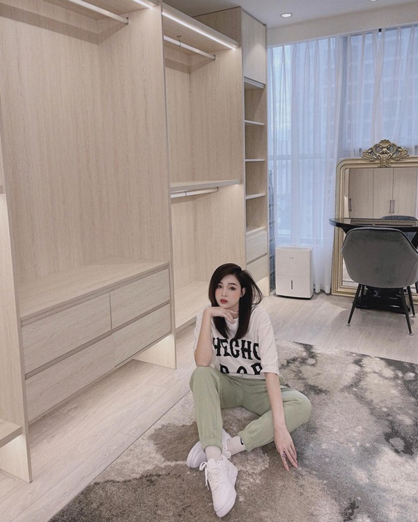 Các chị bán hàng online máu mặt ai cũng giàu: Nhà - xe dăm ba cái, chán biệt thự thì ở chung cư, đồ hiệu chật kín tủ, vi vu sang chảnh suốt ngày-49