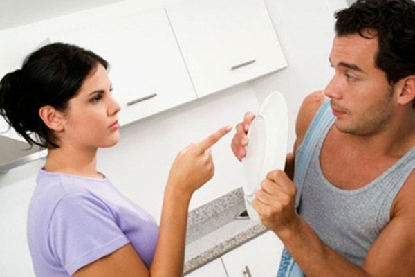 Ngày thứ hai của cuộc hôn nhân, mẹ chồng nấu 4 bát mì, khăng khăng muốn đổi bát với tôi, sau đó tôi mới biết mình thật ngu ngốc!-2
