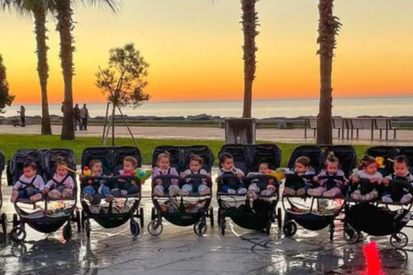 Nữ đại gia U50 tắm trong bồn tiền vàng trang sức, đòi lấy chồng phi công trẻ nhưng con gái răn đe 1 câu lạnh lùng-8