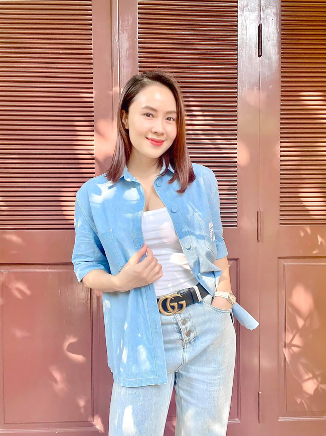 Hồng Diễm nhiều lần diện đồ xì tin nhưng nhờ nhan sắc trẻ trung mà không bị lạc quẻ-1