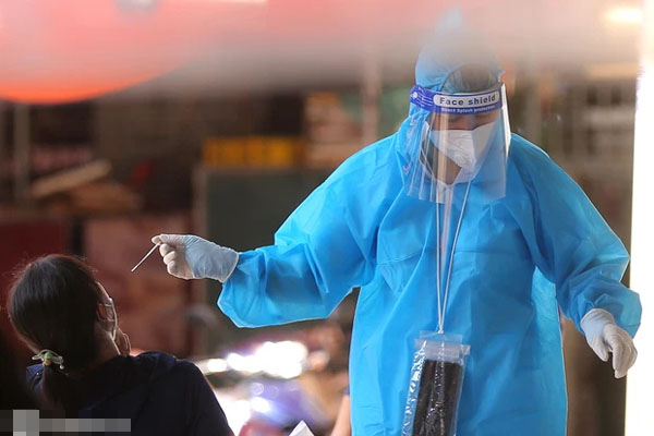 NÓNG: Đoàn cán bộ Sở Giao thông vận tải Quảng Trị gặp nạn trên sông Thạch Hãn-5