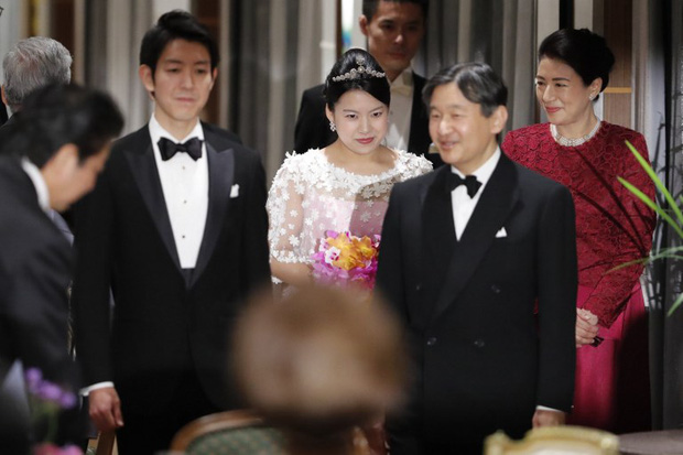Ngắm đám cưới hoành tráng của loạt Công chúa Nhật gả đi trong vinh quang, chúc phúc: Nhìn sang Mako mà xót xa vì quá đỗi khác biệt!-7