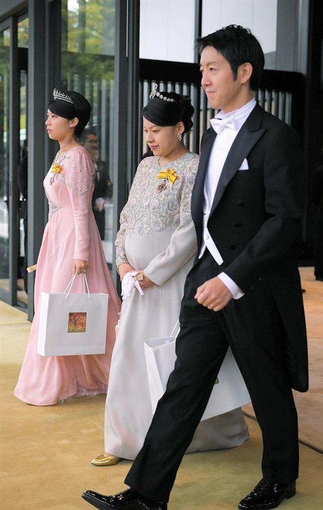 Ngắm đám cưới hoành tráng của loạt Công chúa Nhật gả đi trong vinh quang, chúc phúc: Nhìn sang Mako mà xót xa vì quá đỗi khác biệt!-12
