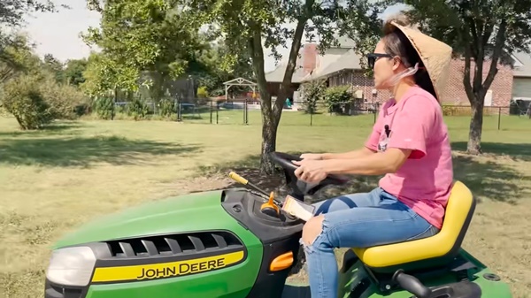 Hồng Ngọc an nhàn tại Mỹ: Phải lái xe trong vườn rộng cả ngàn m2, chỉ đi hát cuối tuần-1