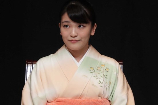 Áp lực đè nặng 3 thế hệ phụ nữ Hoàng gia Nhật Bản