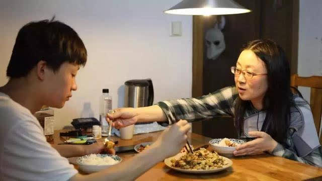 Vì sao con trai lớn tránh mẹ nhưng con gái lớn không nên tránh cha? Những lý do dưới đây là điều phụ huynh nên lưu ý!-2