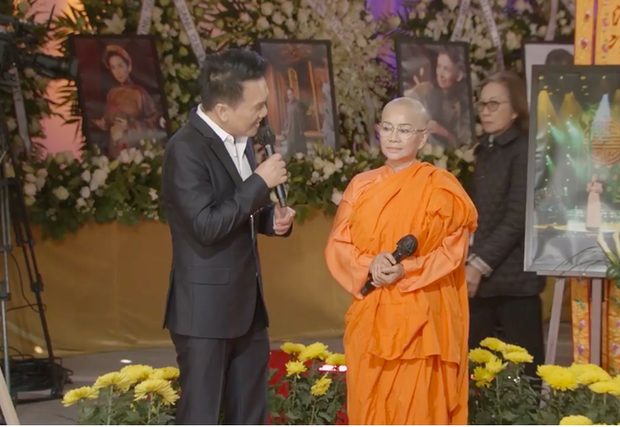 Hoa hậu Vbiz từng là tay chơi đồ hiệu và sống chanh sả bất ngờ xuất gia, cuộc sống 6 năm qua thay đổi ra sao?-11