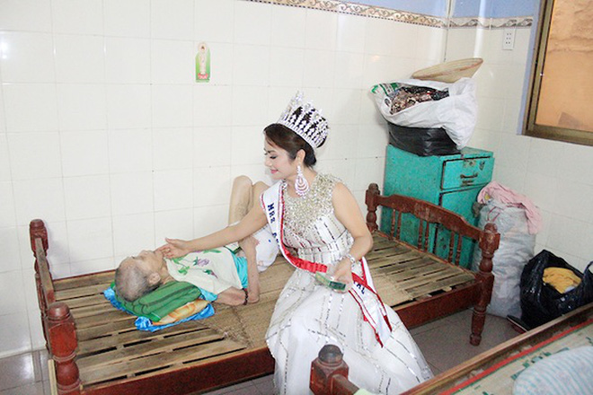 Hoa hậu Vbiz từng là tay chơi đồ hiệu và sống chanh sả bất ngờ xuất gia, cuộc sống 6 năm qua thay đổi ra sao?-4