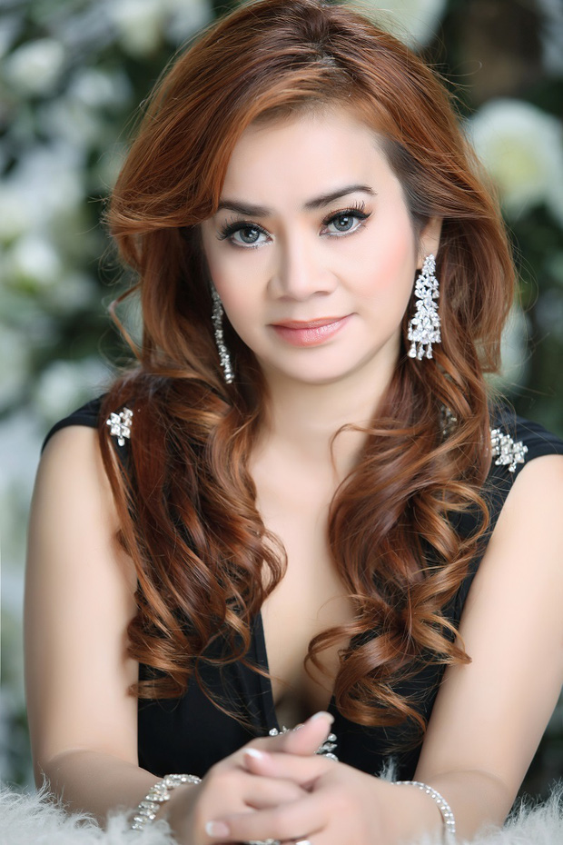 Hoa hậu Vbiz từng là tay chơi đồ hiệu và sống chanh sả bất ngờ xuất gia, cuộc sống 6 năm qua thay đổi ra sao?-1